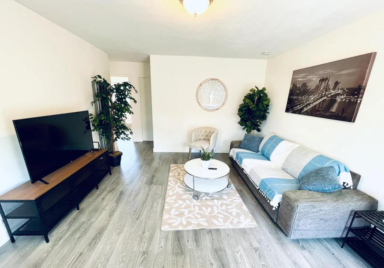 סאניוייל 2Br Apt With Brand New Super Quite Ac, Washer, Dryer, Free Ev Station, Free Parking In Cupertino מראה חיצוני תמונה