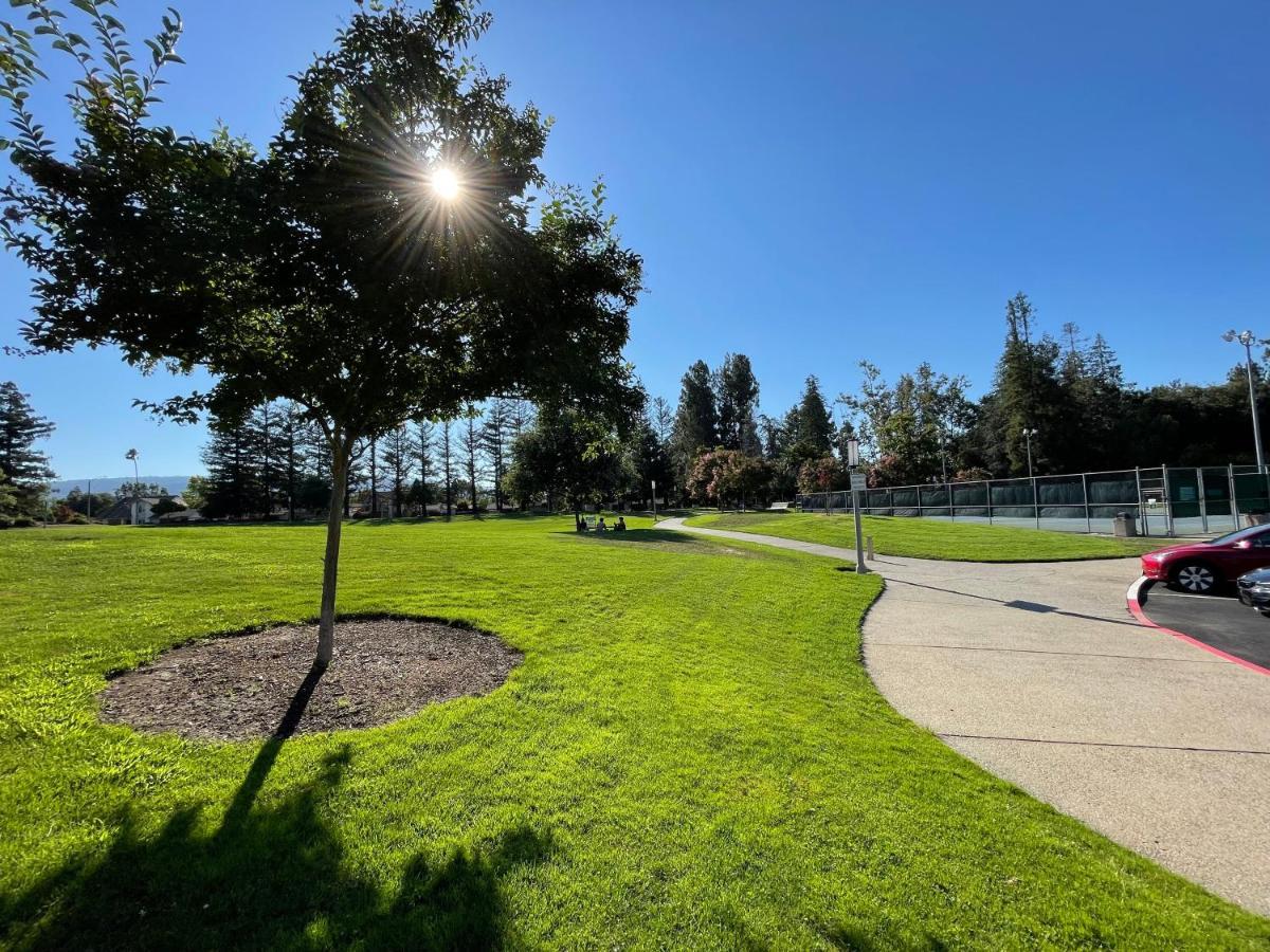 סאניוייל 2Br Apt With Brand New Super Quite Ac, Washer, Dryer, Free Ev Station, Free Parking In Cupertino מראה חיצוני תמונה