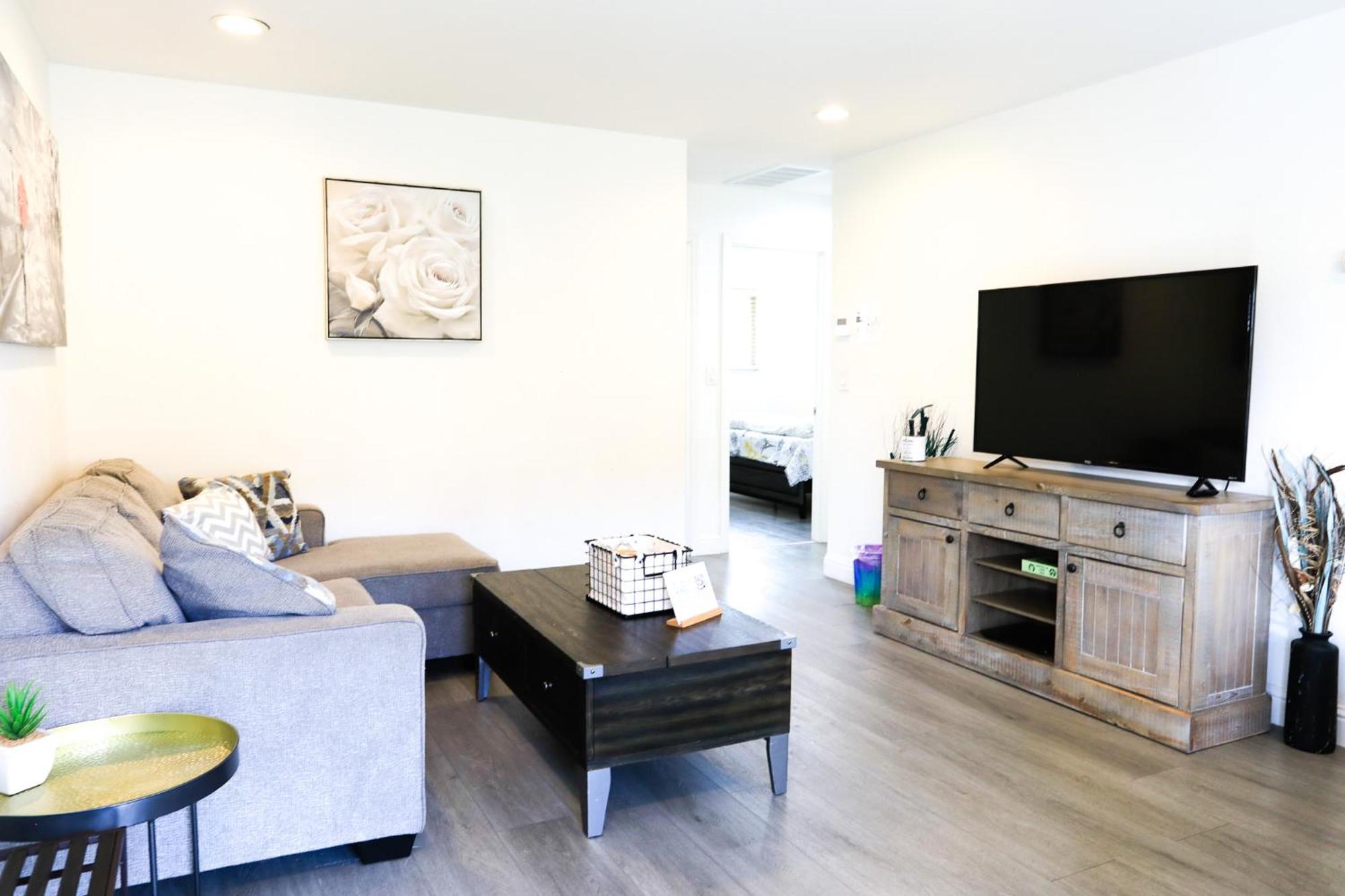 סאניוייל 2Br Apt With Brand New Super Quite Ac, Washer, Dryer, Free Ev Station, Free Parking In Cupertino מראה חיצוני תמונה